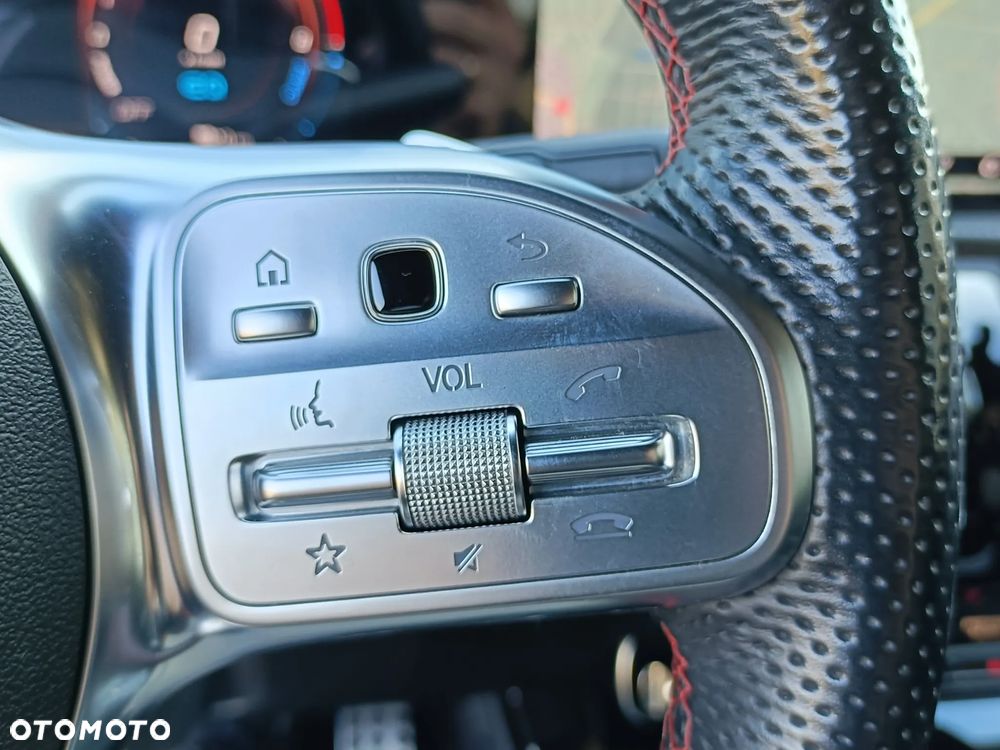 Mercedes-Benz CLA - 23