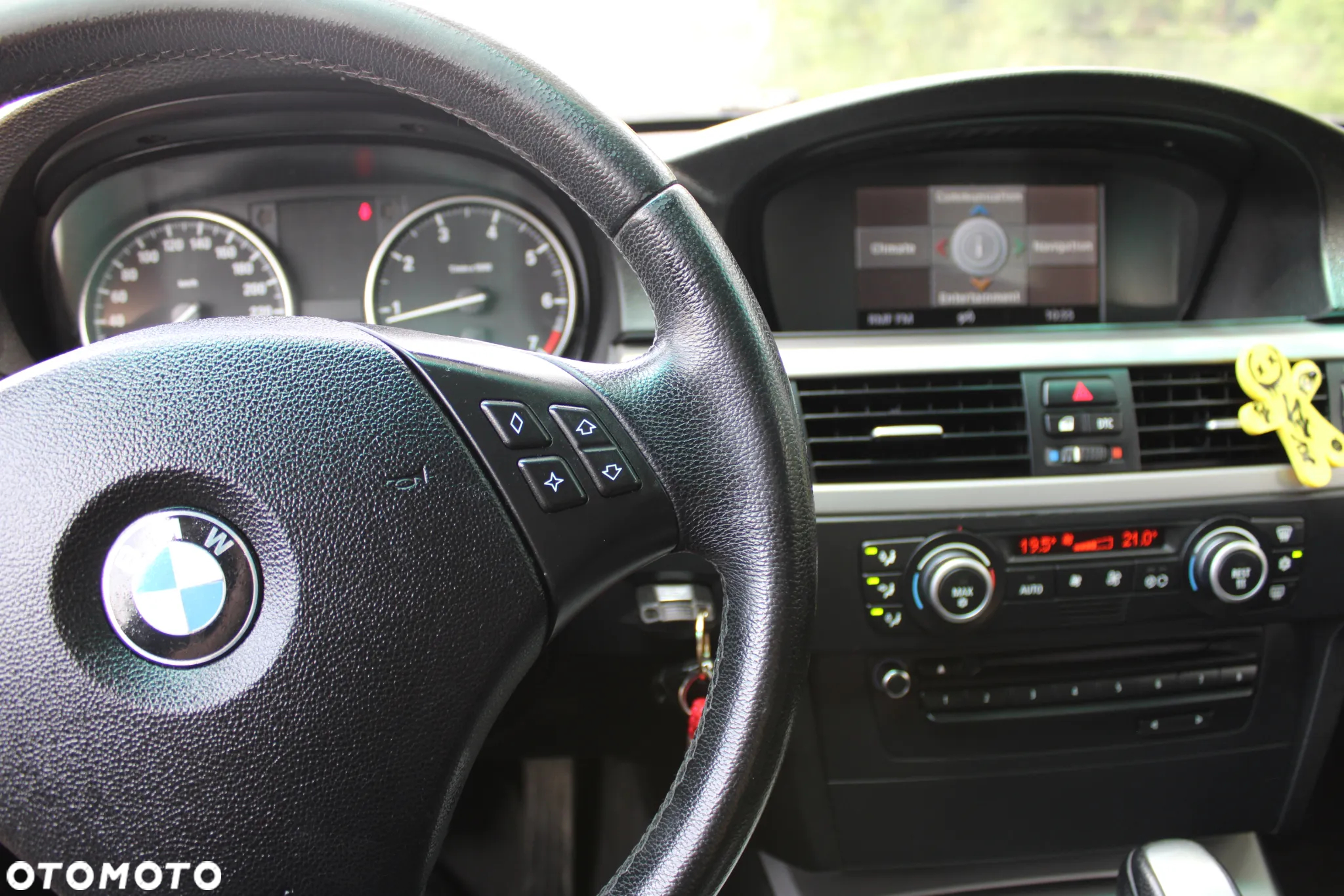 BMW Seria 3 318i Edition Exclusive - 36