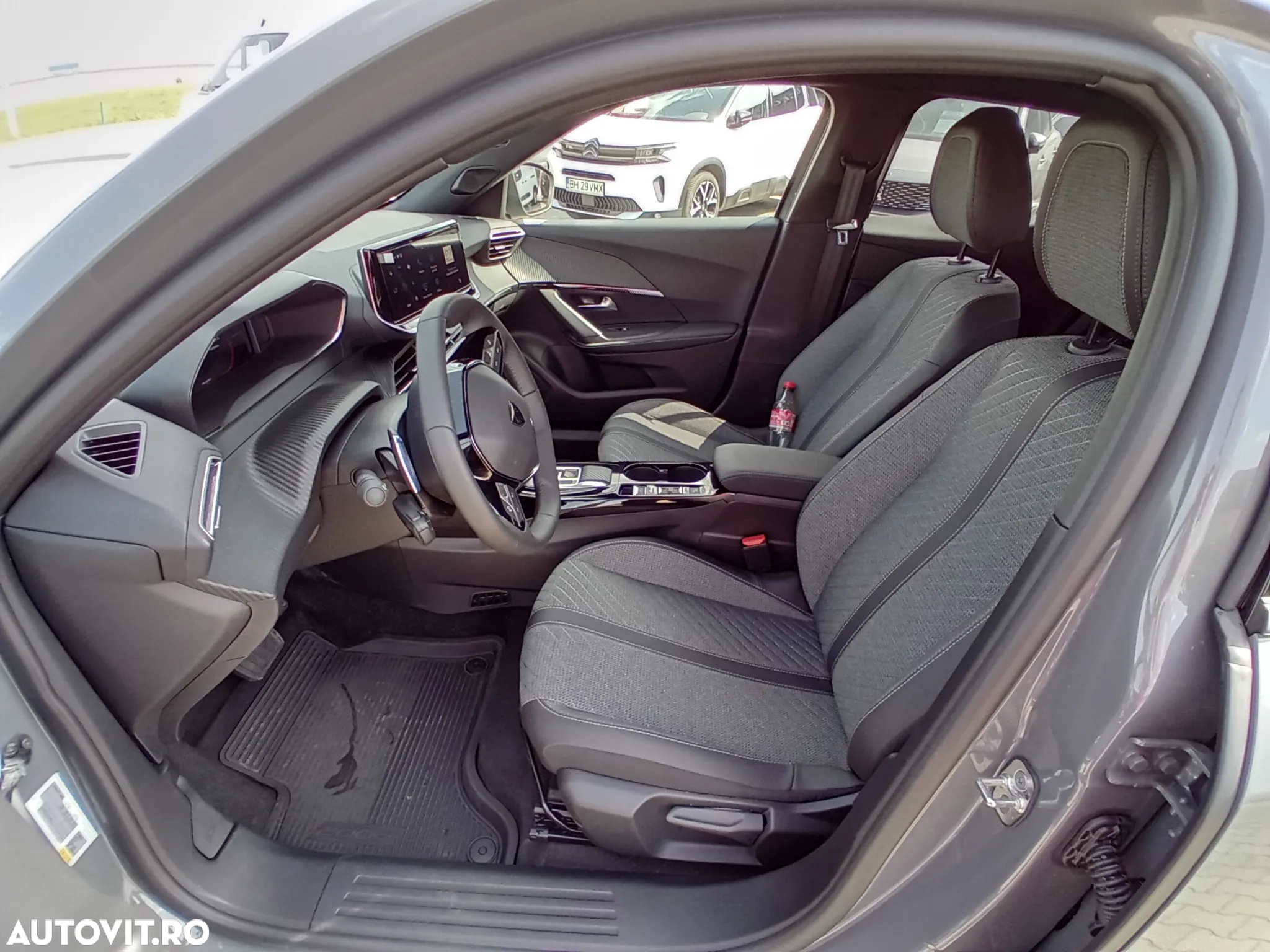 Peugeot 2008 Hybrid 145 e-DSC Allure - 15