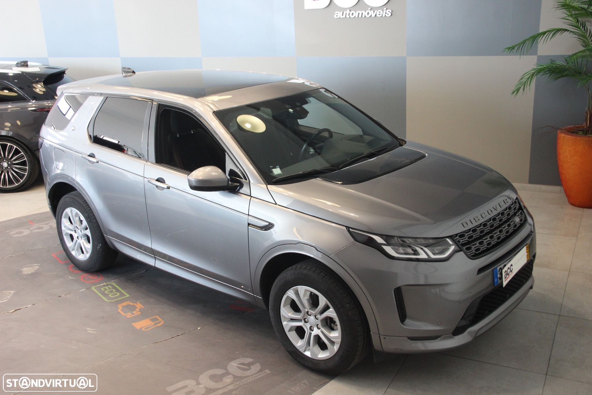 Land Rover Discovery Sport - 11