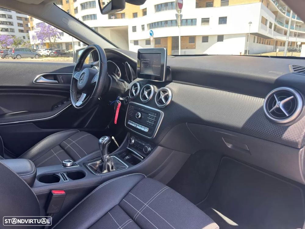 Mercedes-Benz A 180 d Urban - 31