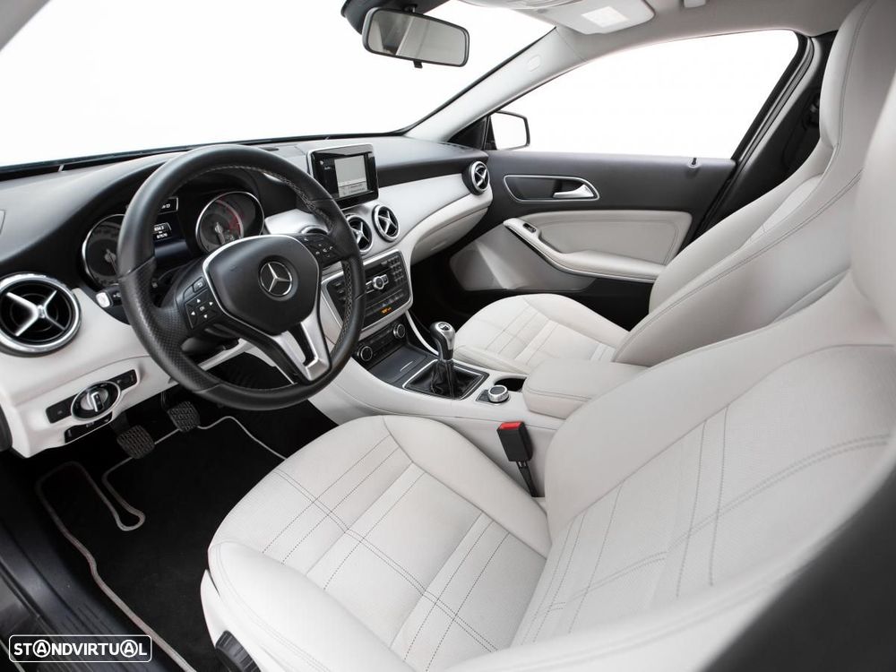 Mercedes-Benz GLA 180 - 7