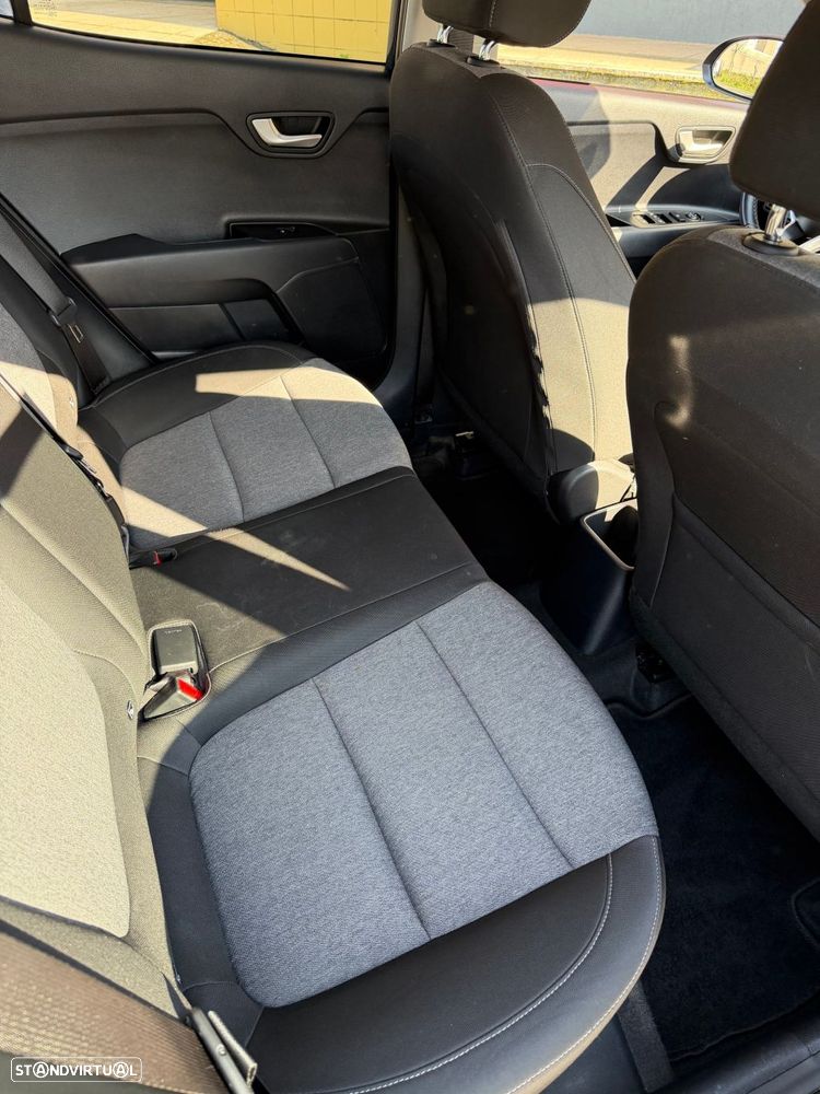 Kia Stonic 1.2 Dynamic - 24