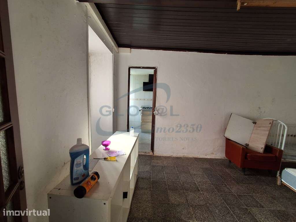 Moradia de três pisos no centro de Alcanena - Excelente oportunidad... - Grande imagem: 3/13