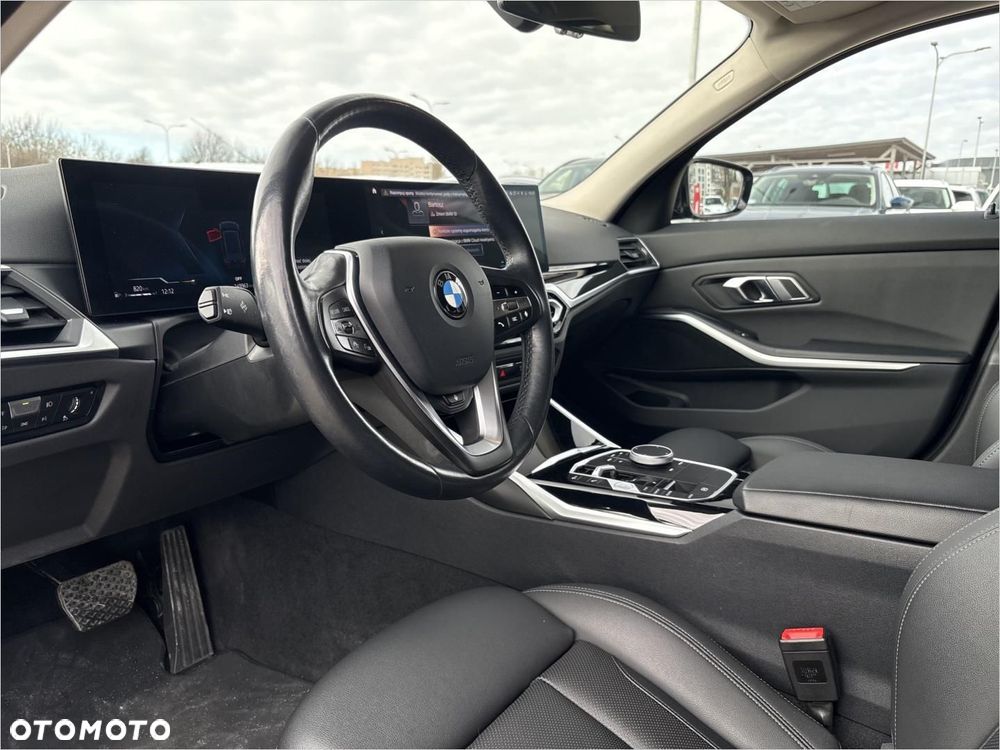 BMW Seria 3 318d MHEV - 9