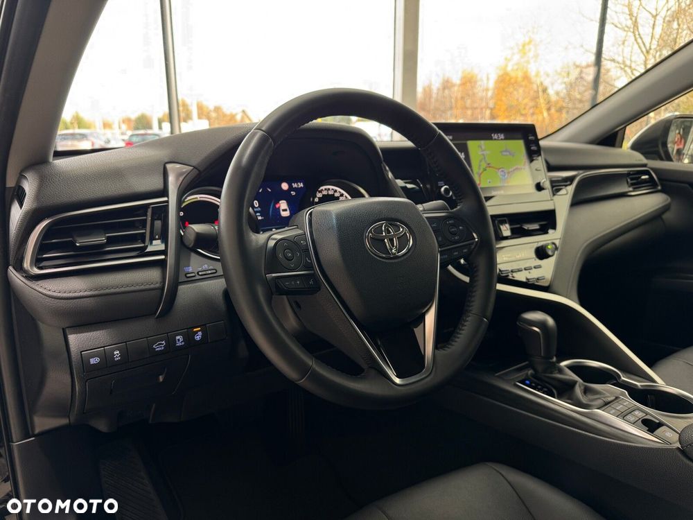 Toyota Camry 2.5 Hybrid Executive CVT - 8