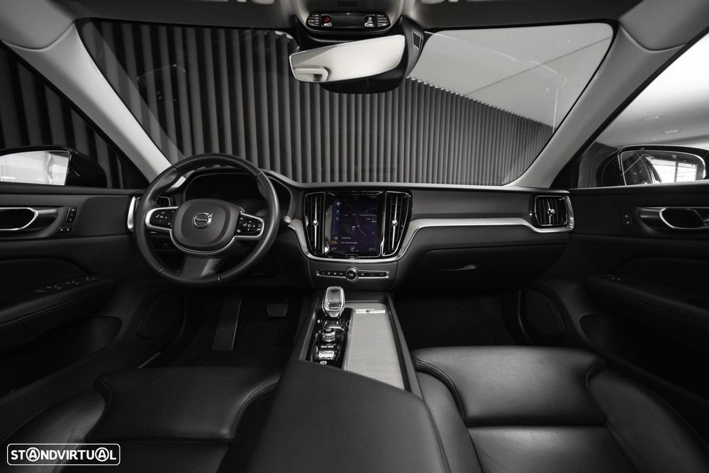 Volvo V60 2.0 B4 Momentum Geartronic - 11