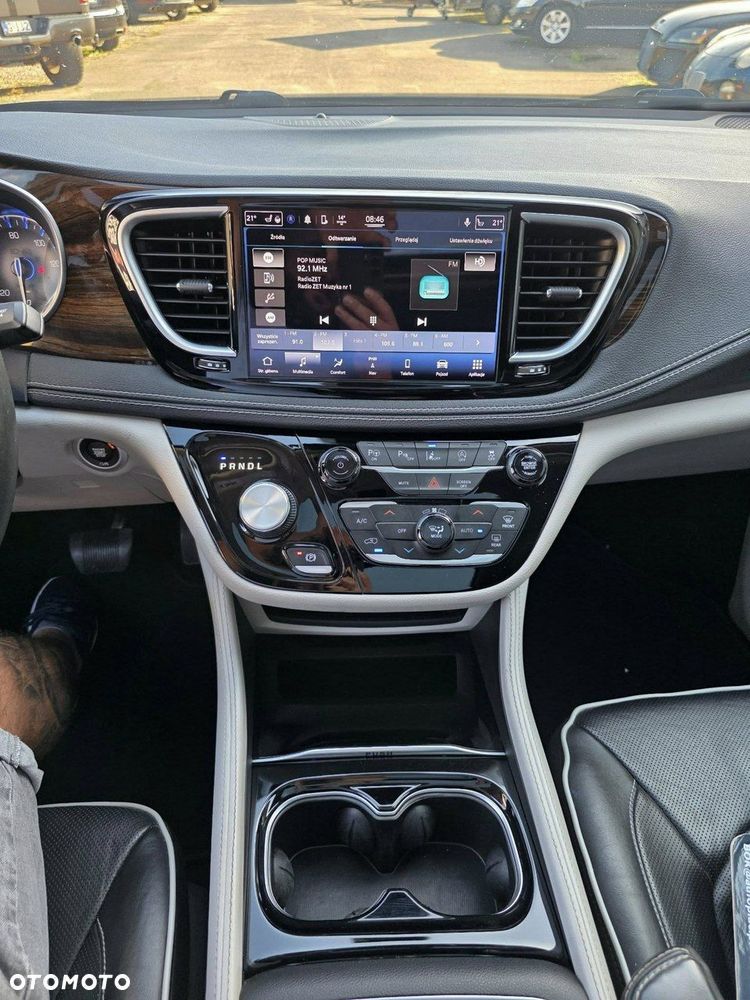 Chrysler Pacifica - 19