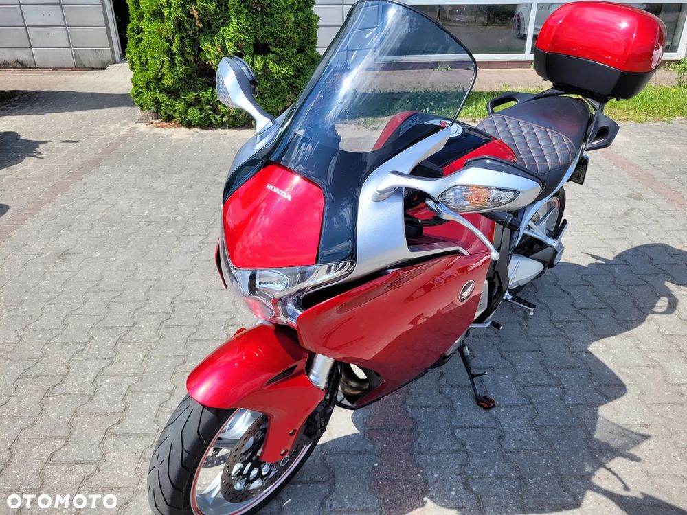 Honda VFR - 11