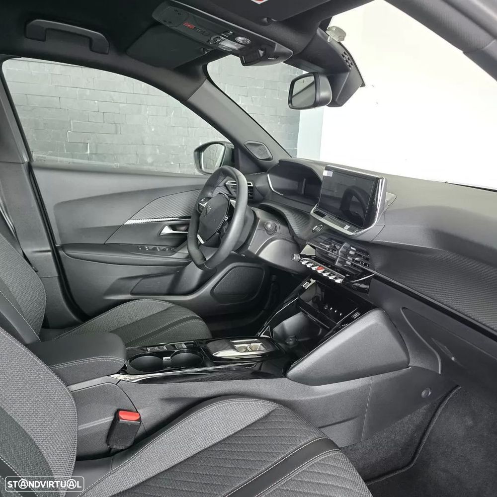 Peugeot e-2008 54 kWh Allure - 8