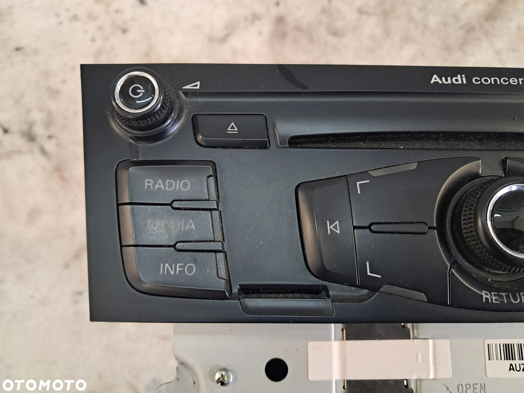 Radio CD SD Audi Concert A4 B8 A5 Q5 Europa 8T1035186P - 2