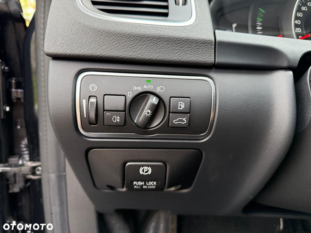Volvo V60 D4 Geartronic Edition - 18