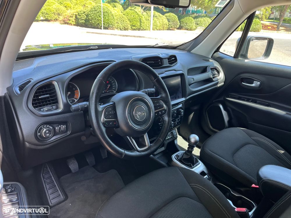 Jeep Renegade 1.0 T Limited - 16