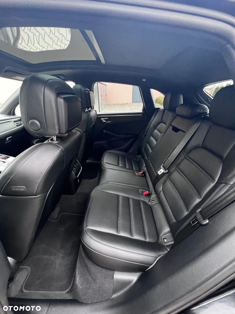 Porsche Macan T - 17