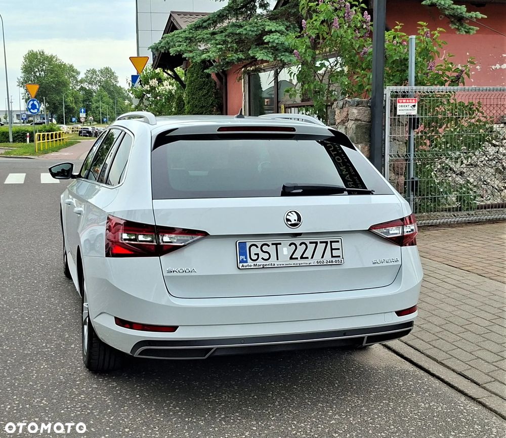 Skoda Superb 2.0 TDI Premium Edition - 5