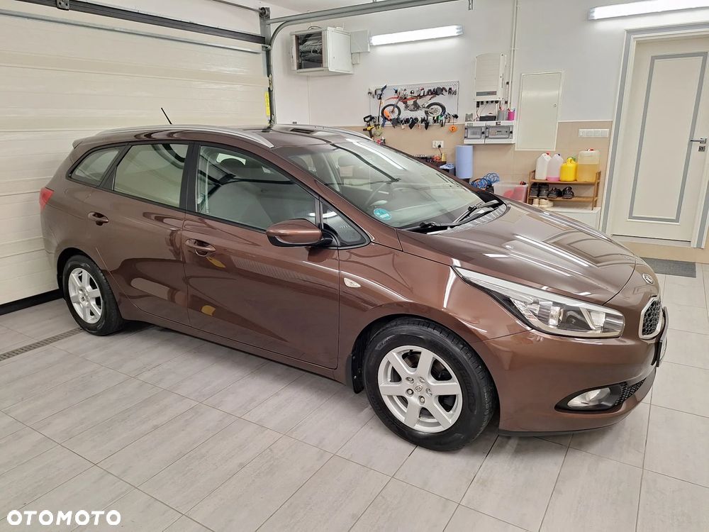 Kia Ceed 1.6 GDI Fifa World Cup Edition - 15