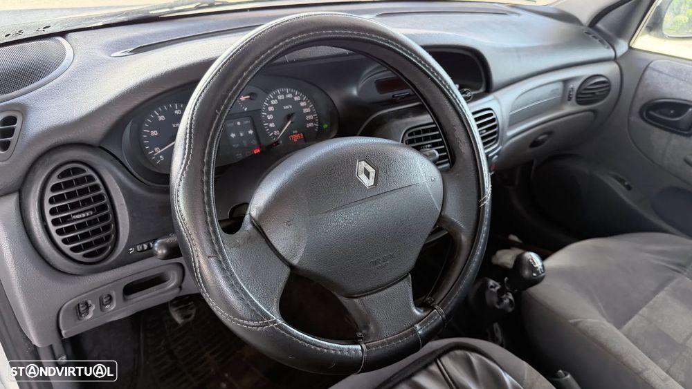 Renault Mégane 1.4 16V Dynamique - 11