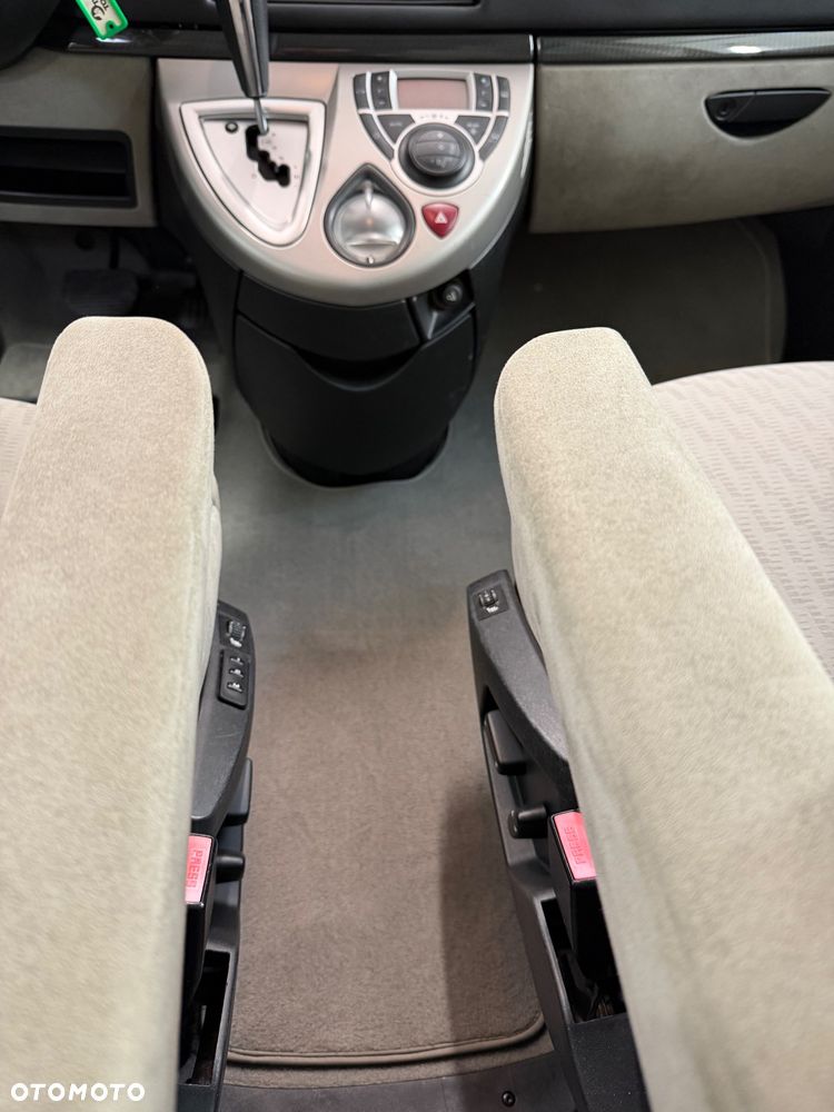 Peugeot 807 140 Automatik Platinum - 29