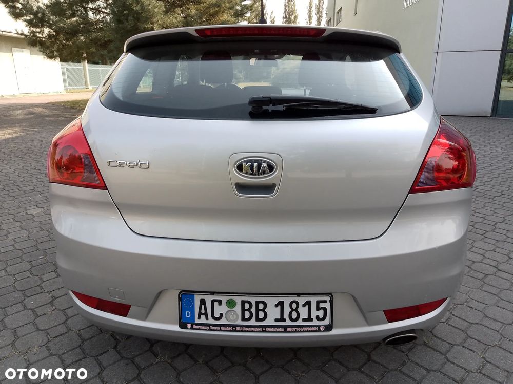 Kia Ceed 1.6 CVVT Dream-Team Edition - 7