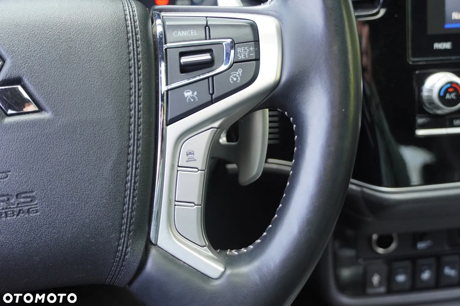Mitsubishi Outlander ver-phev-instyle-plus - 14