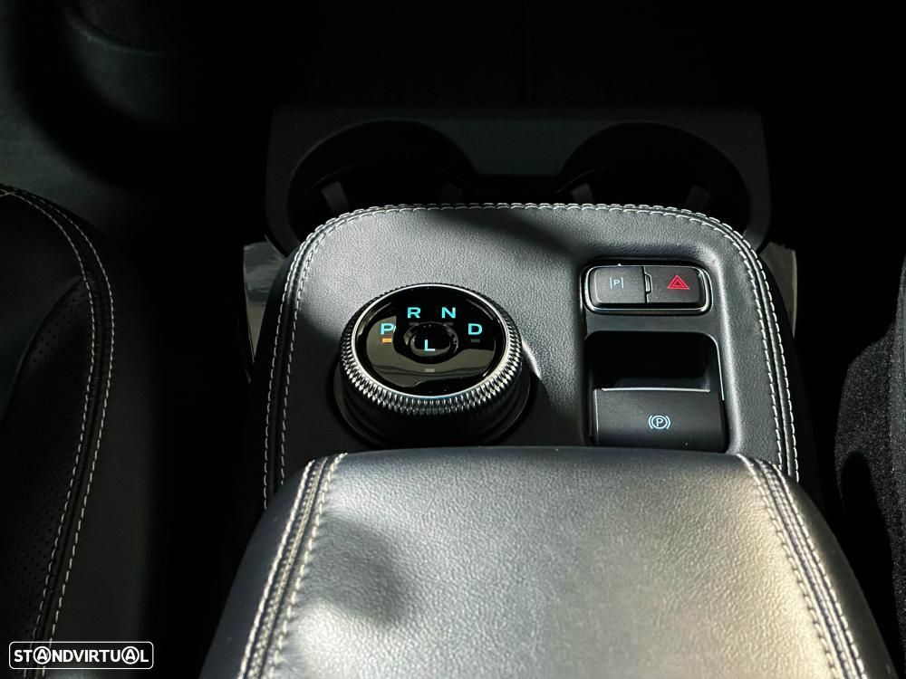 Ford Mustang Mach-E Standard - 25