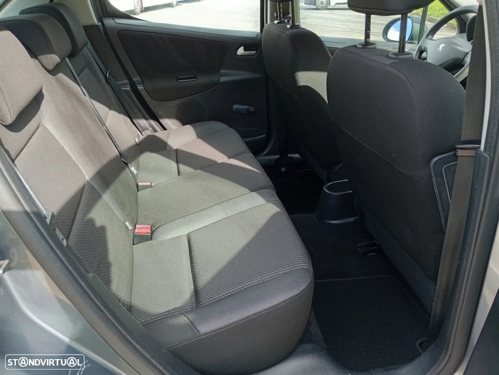 Peugeot 207 1.4 VTi Allure - 10