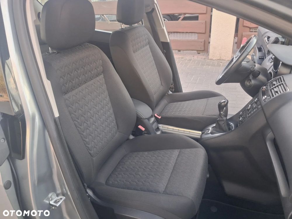 Opel Meriva 1.4 T Cosmo - 14