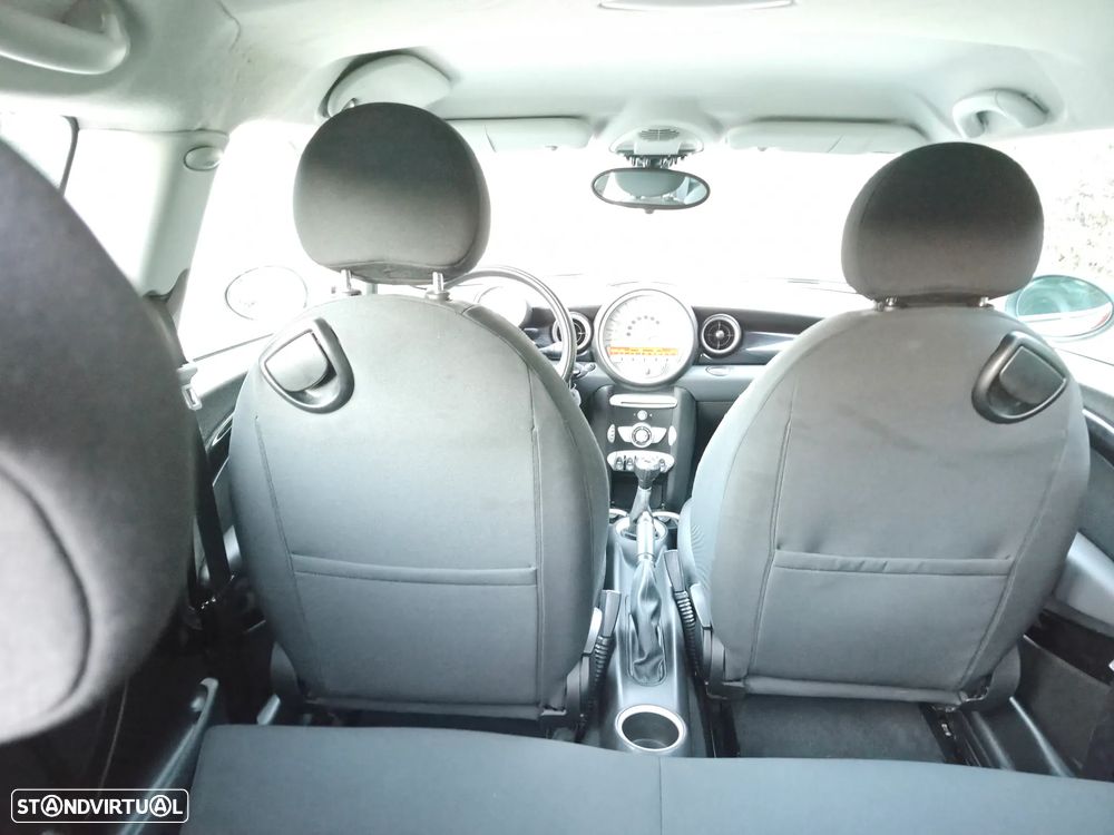 MINI 3 Portas One - 17