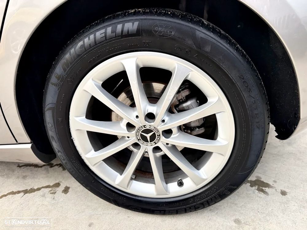 Mercedes-Benz A 200 d Aut. - 46