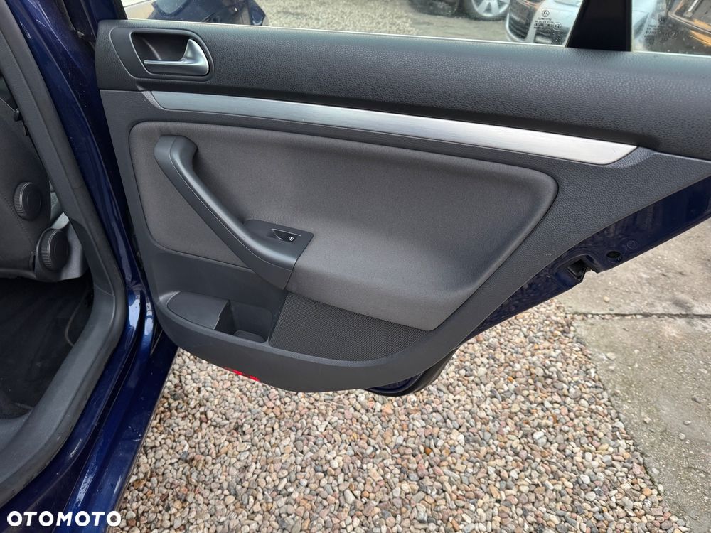 Volkswagen Jetta 1.4 TSI Sportline - 18