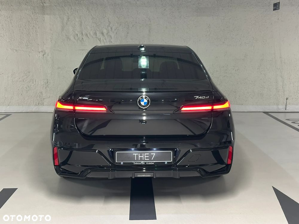 BMW Seria 7 - 11