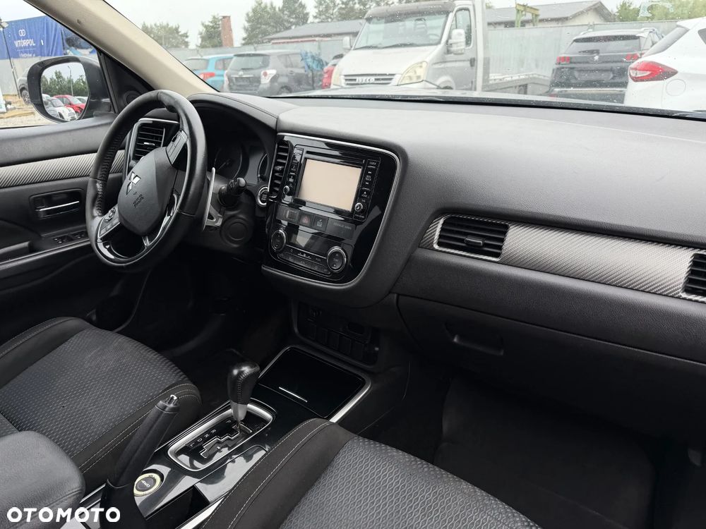 Mitsubishi Outlander 2.0 4WD CVT Diamant Edition+ - 22
