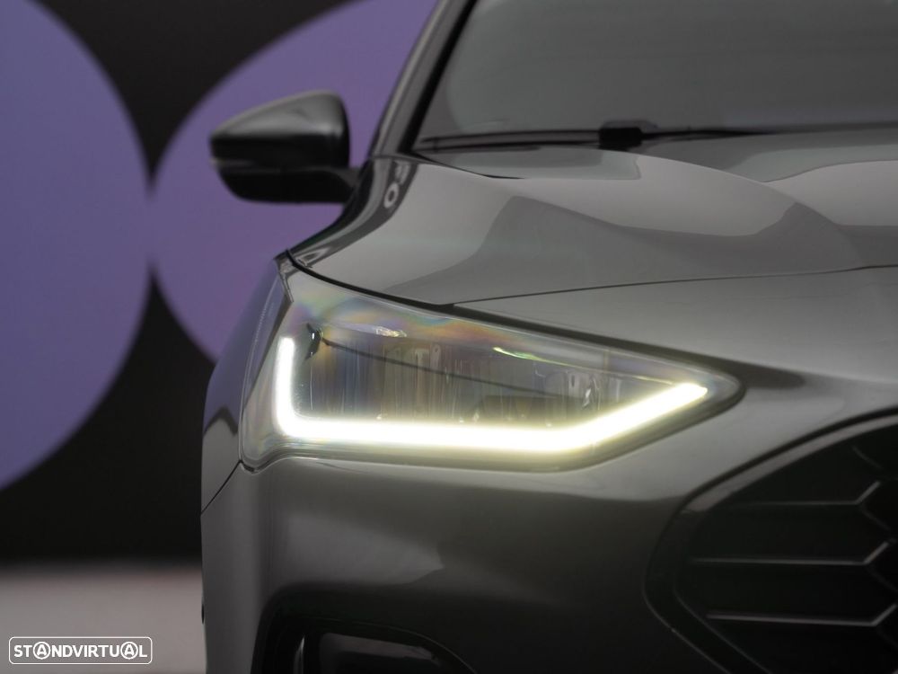 Ford Focus 1.0 EcoBoost MHEV ST-Line X - 10