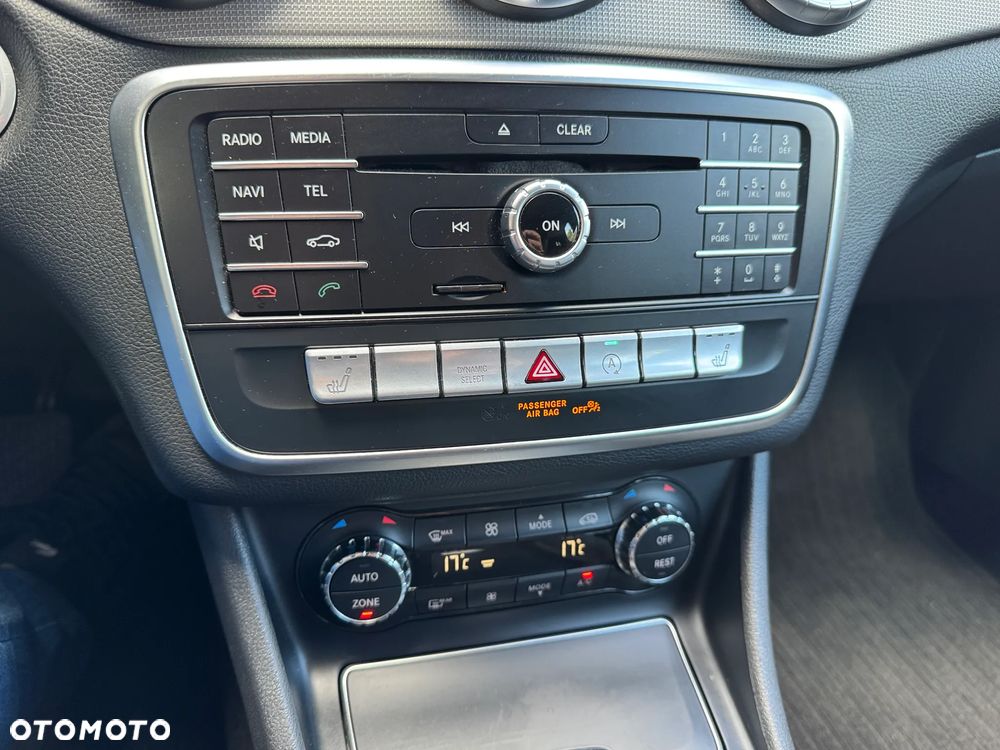 Mercedes-Benz CLA 220 d 7G-DCT - 23