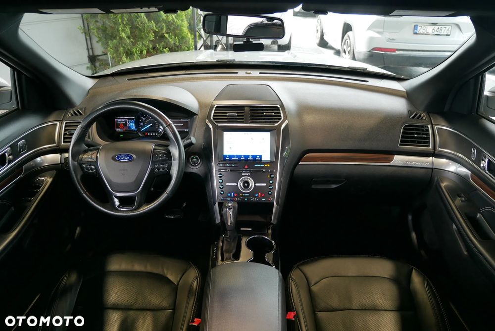 Ford Explorer - 18