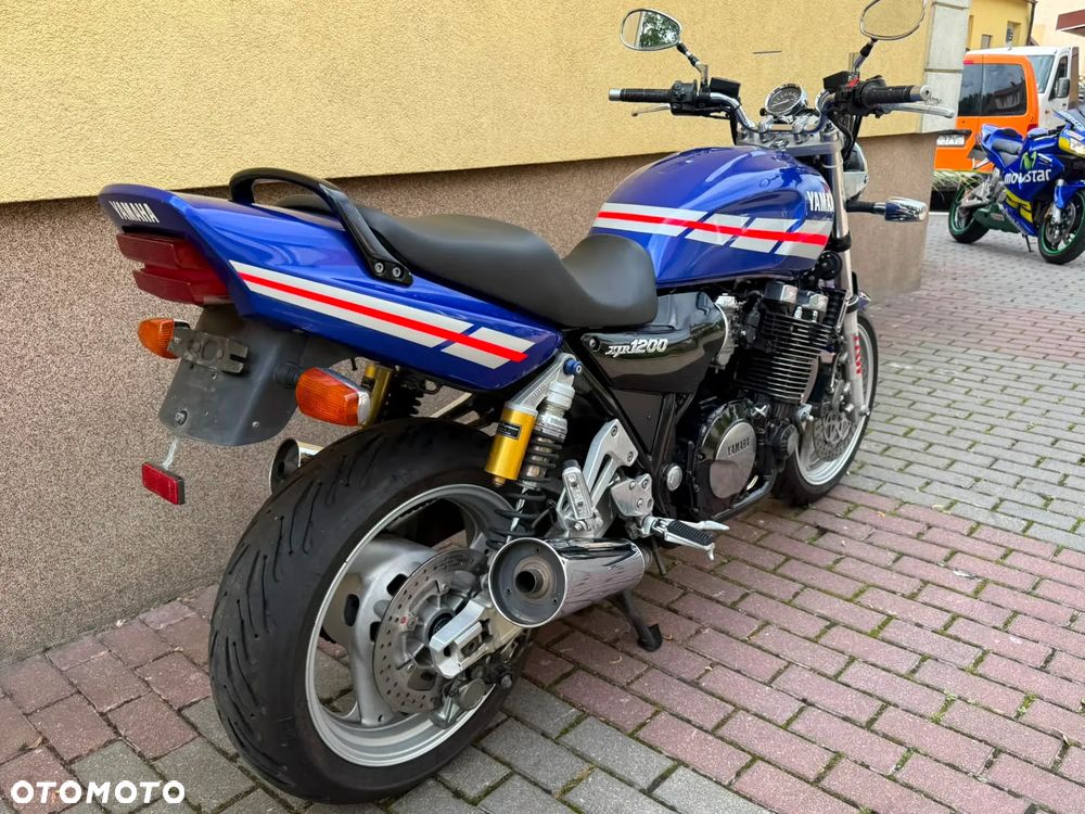 Yamaha XJR - 14