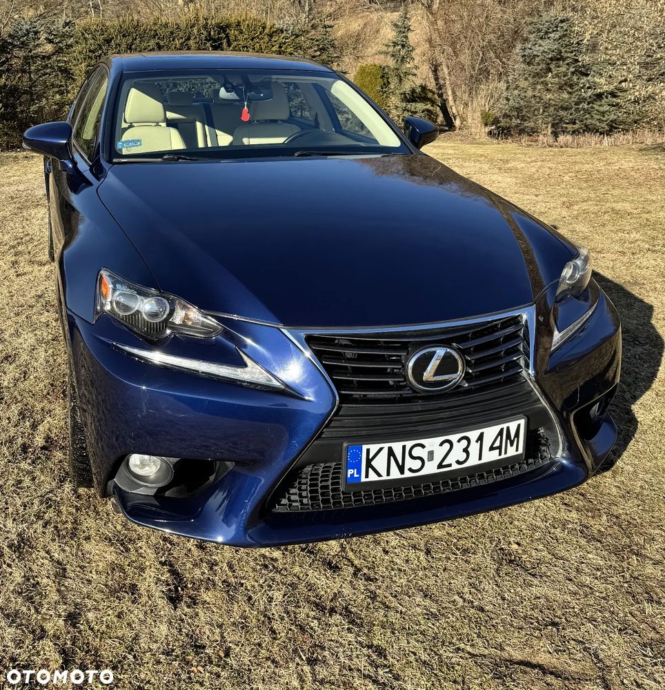 Lexus IS - 3