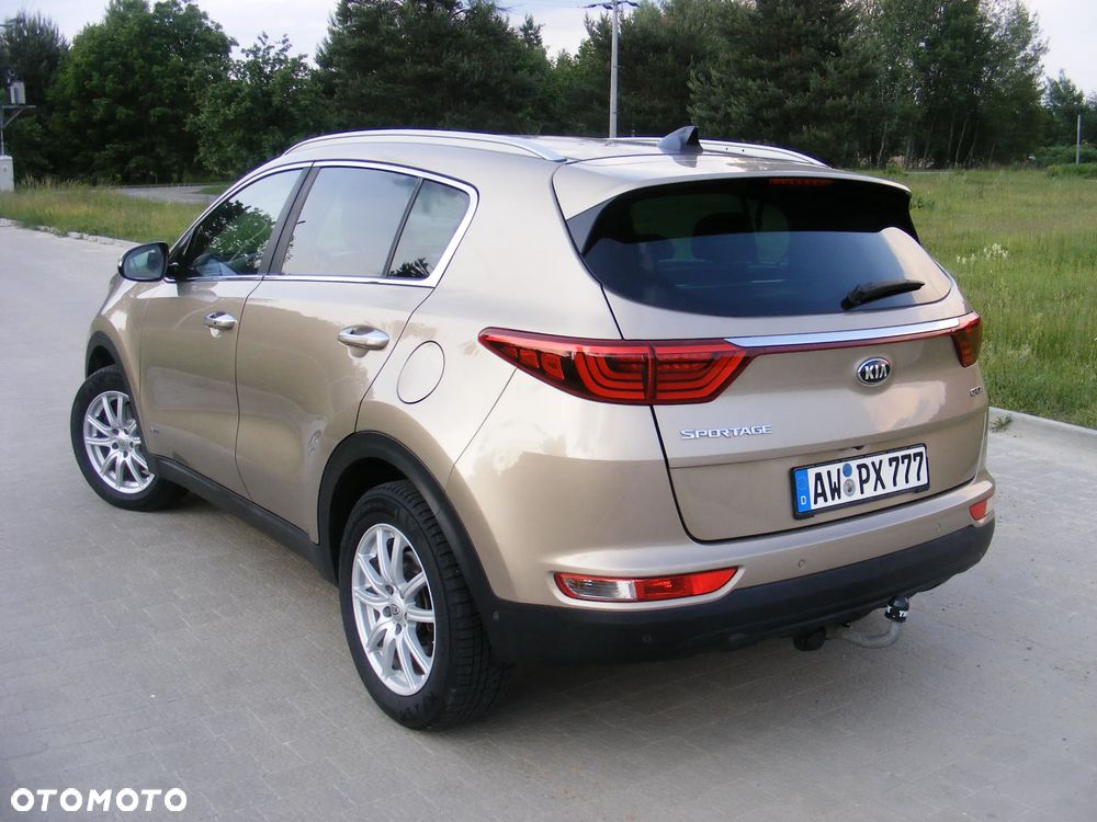 Kia Sportage 2,0 CRDI AWD Platinum - 3