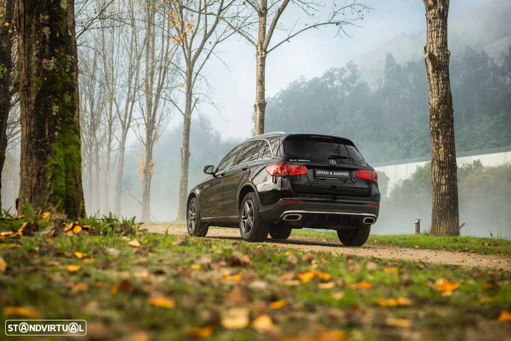Mercedes-Benz GLC 300 de 4Matic 9G-TRONIC AMG Line Plus - 2