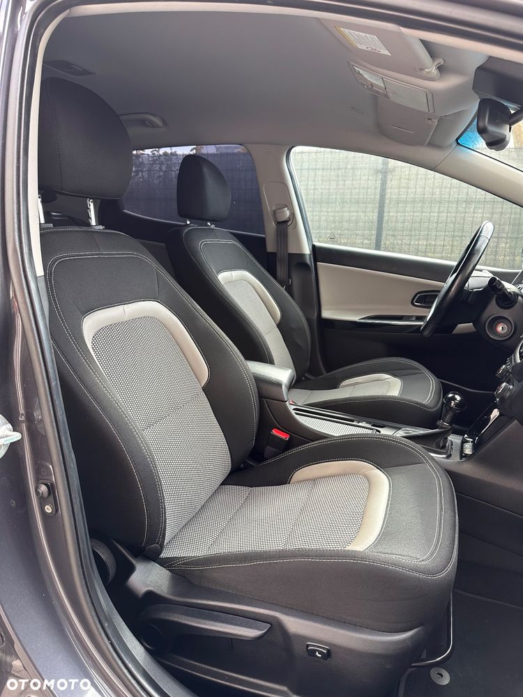 Kia Ceed - 14