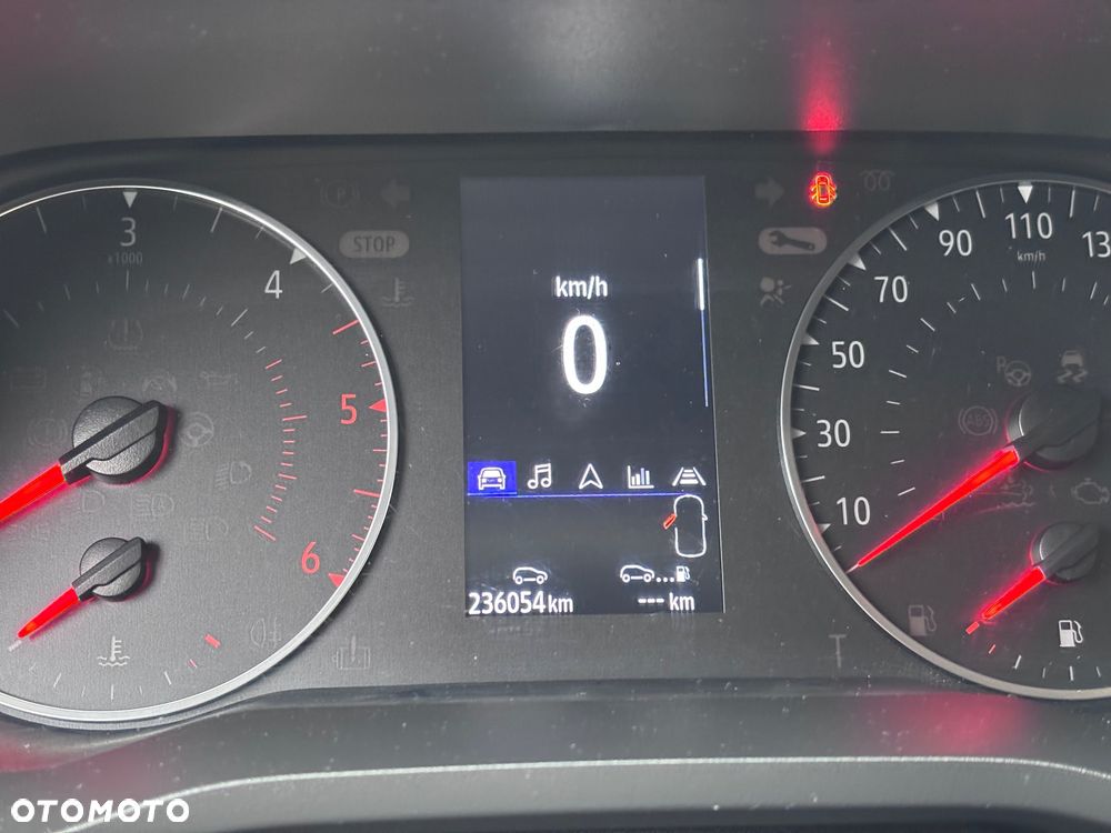 Renault Trafic 2.0 dCi EDC - 10