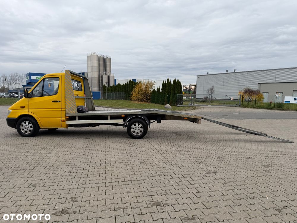 Mercedes-Benz Sprinter 308 - 11