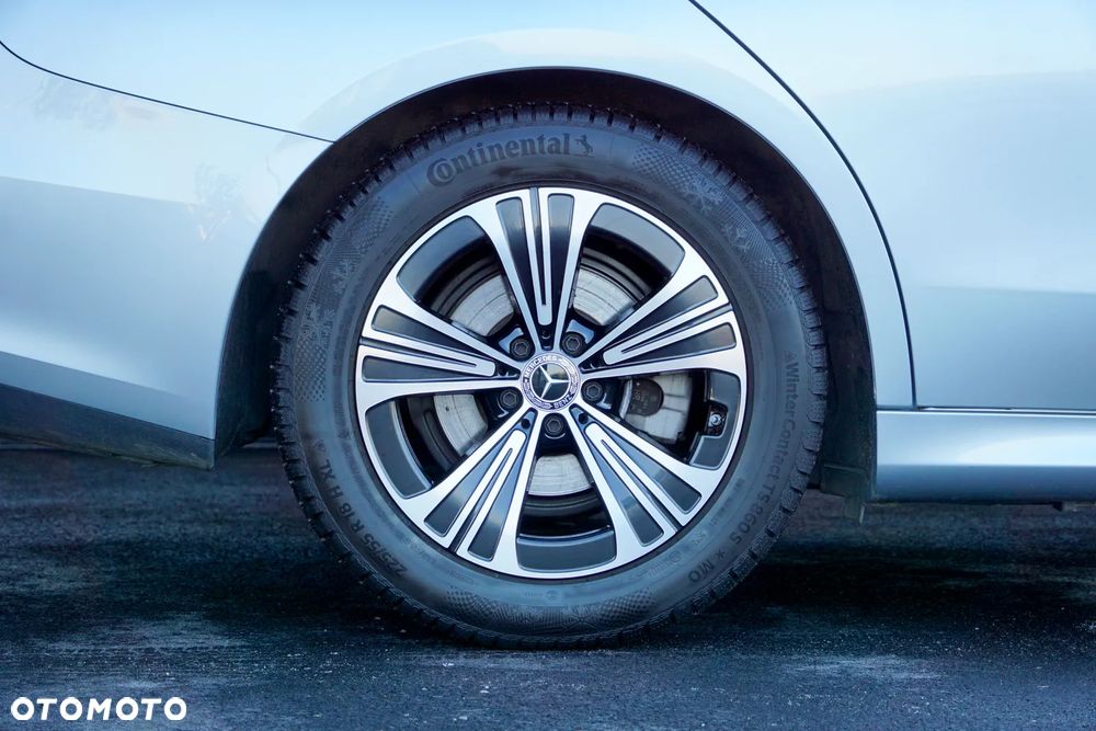 Mercedes-Benz Klasa E 200 4Matic 9G-TRONIC Edition AVANTGARDE - 16