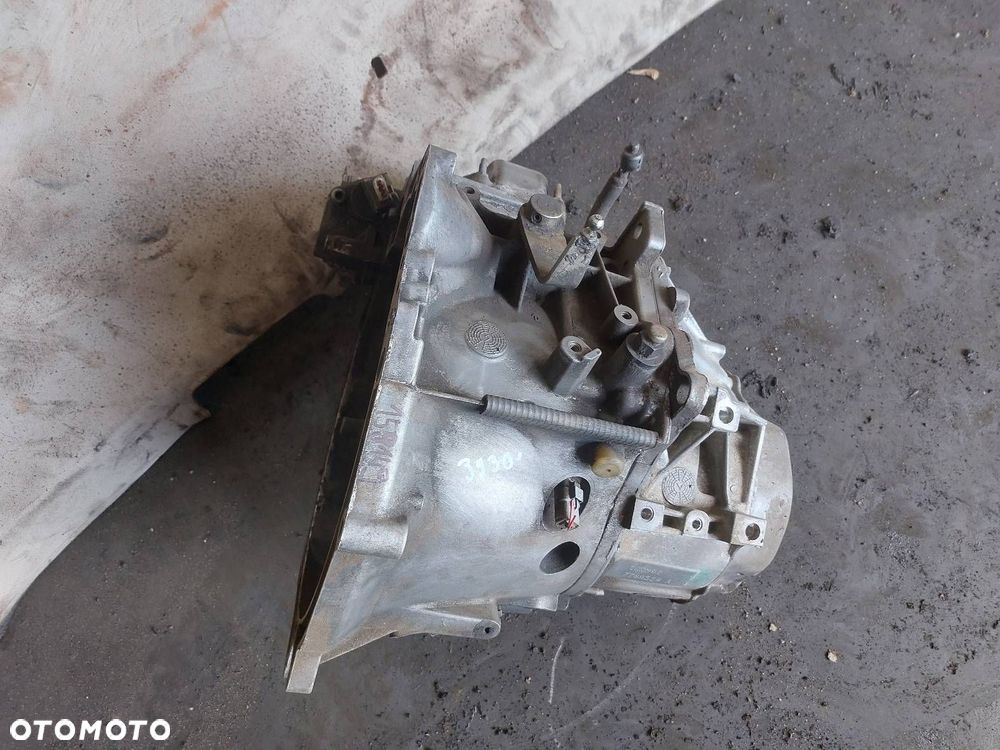 SKRZYNIA BIEGÓW SUZUKI LIANA 1.4 DDIS 20DM82 - 2