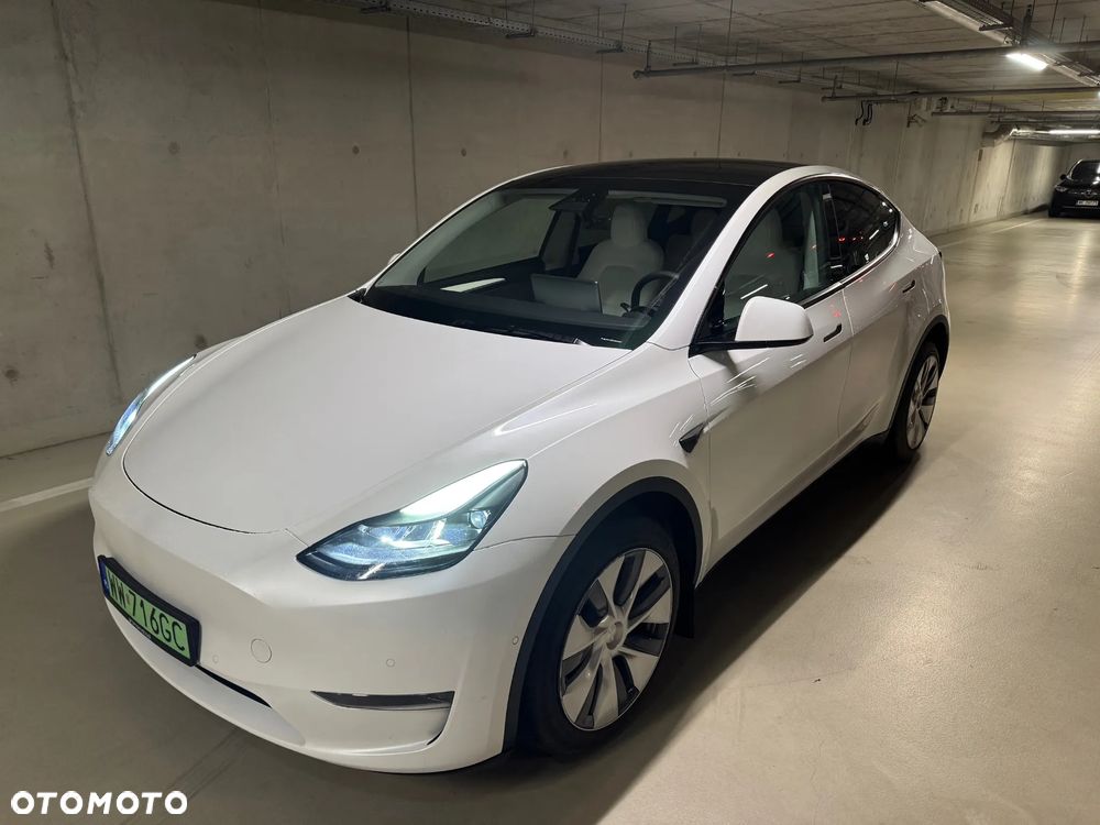 Tesla Y Long Range AWD - 1
