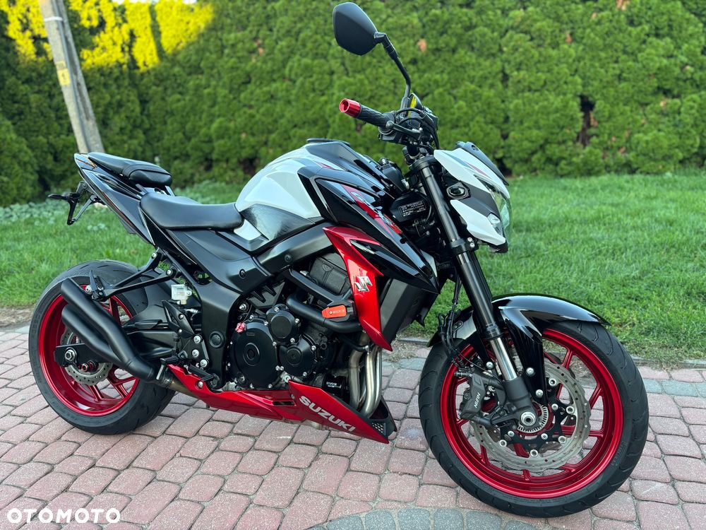 Suzuki GSX - 29