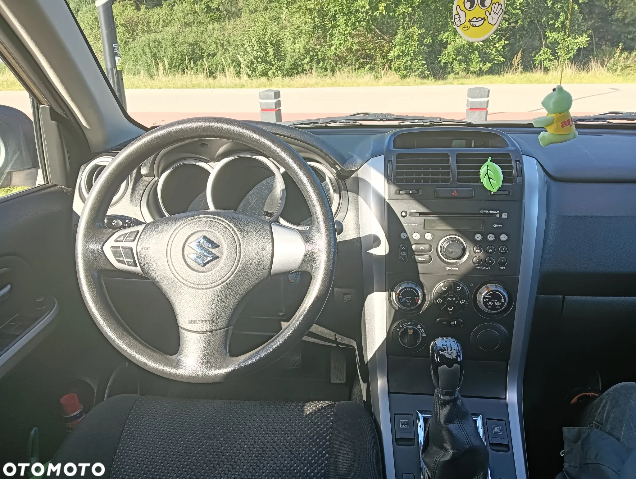Suzuki Grand Vitara 2.0 - 8