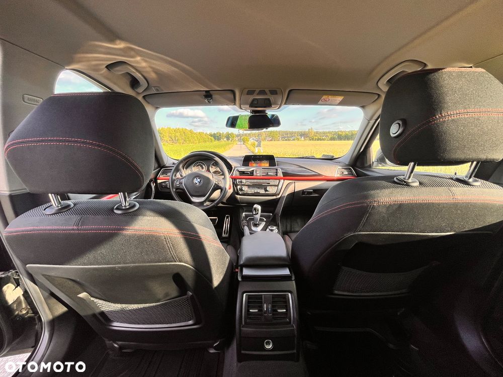 BMW Seria 3 318d Sport Line - 13
