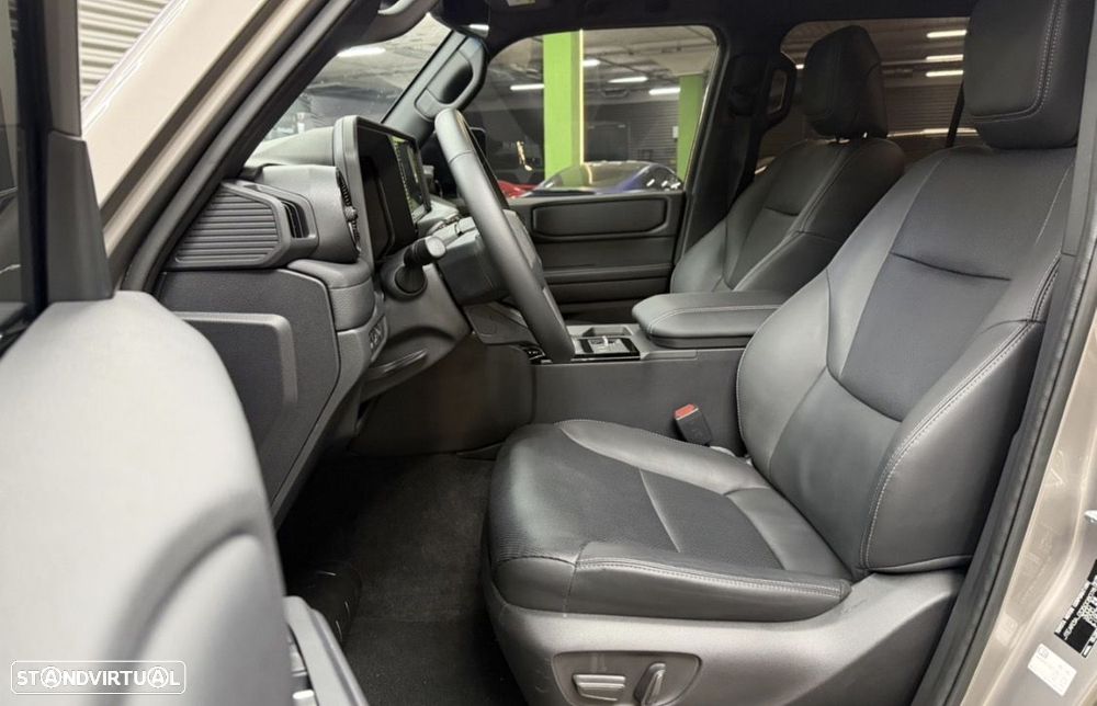 Toyota Land Cruiser Prado - 14