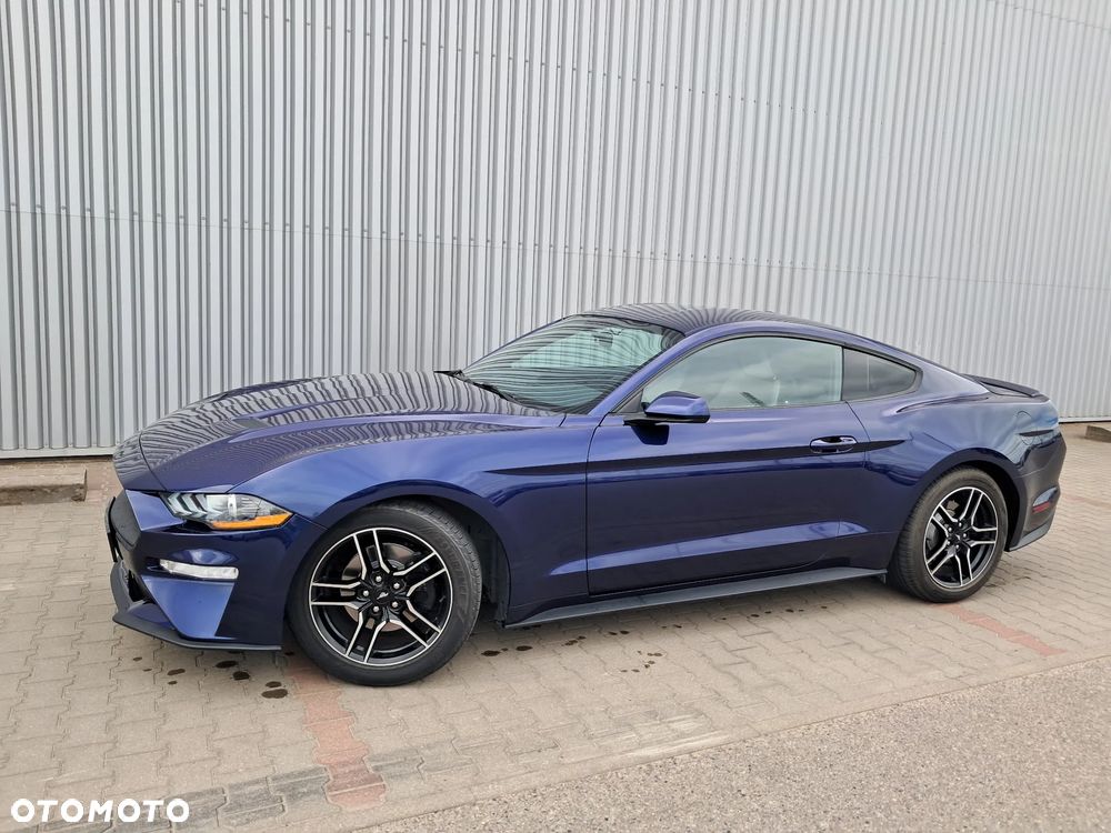 Ford Mustang - 36